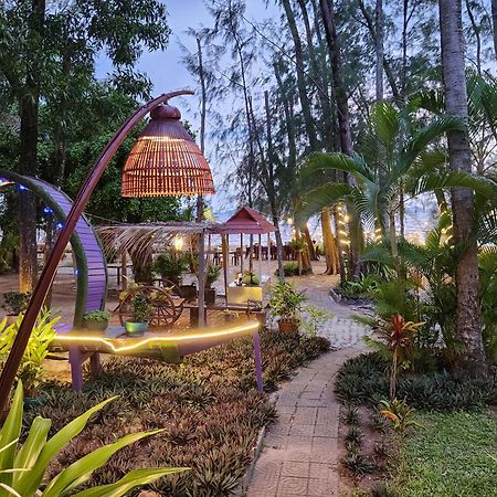 Nataya Round House Coral Bay Resort Kampot Esterno foto