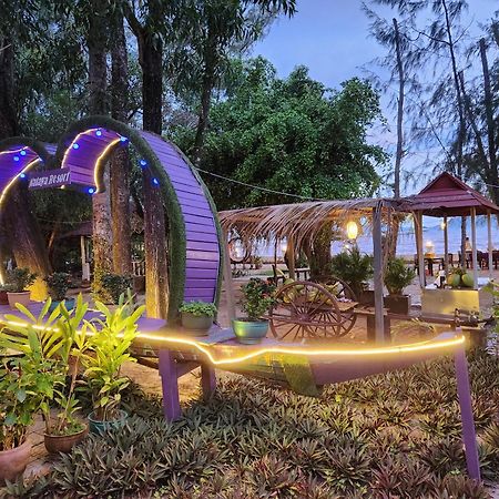 Nataya Round House Coral Bay Resort Kampot Esterno foto