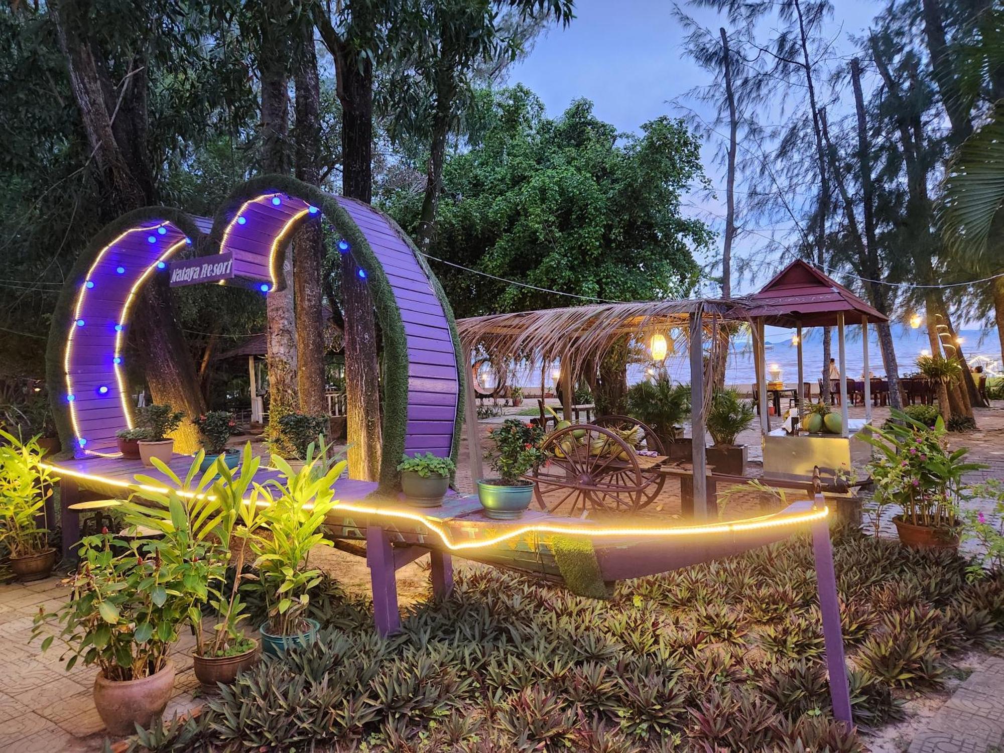 Nataya Round House Coral Bay Resort Kampot Esterno foto