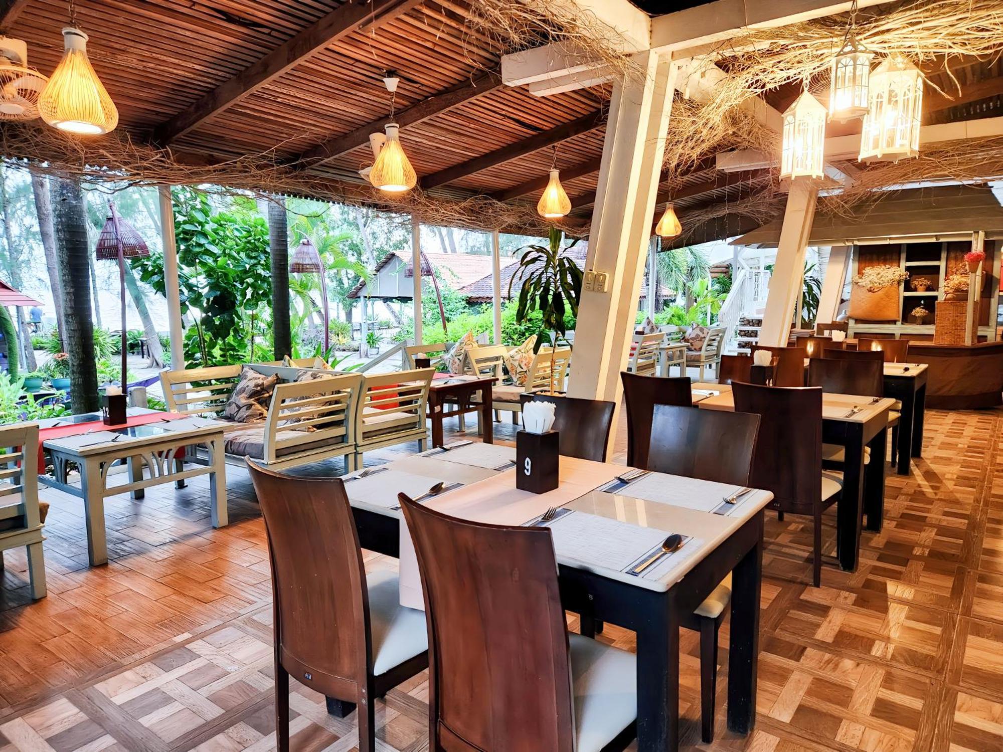 Nataya Round House Coral Bay Resort Kampot Esterno foto