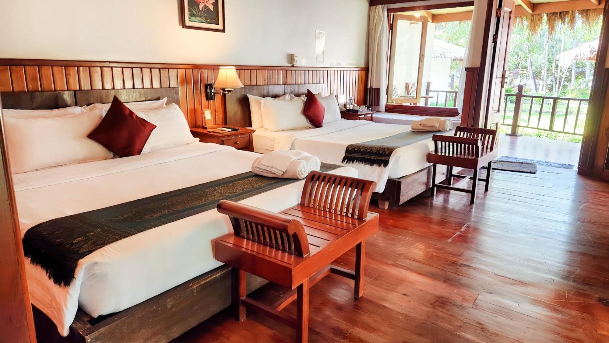 Nataya Round House Coral Bay Resort Kampot Esterno foto