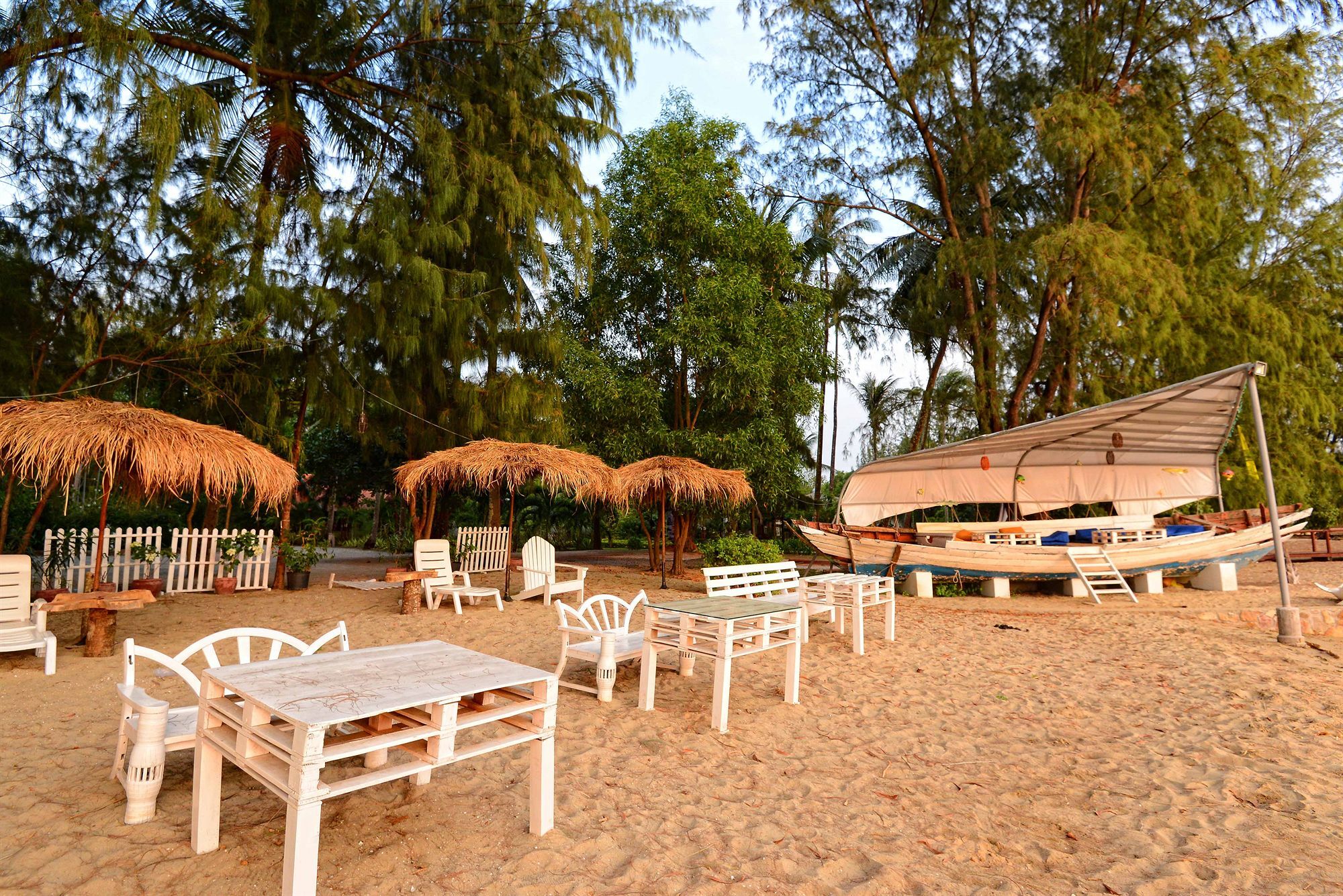 Nataya Round House Coral Bay Resort Kampot Esterno foto