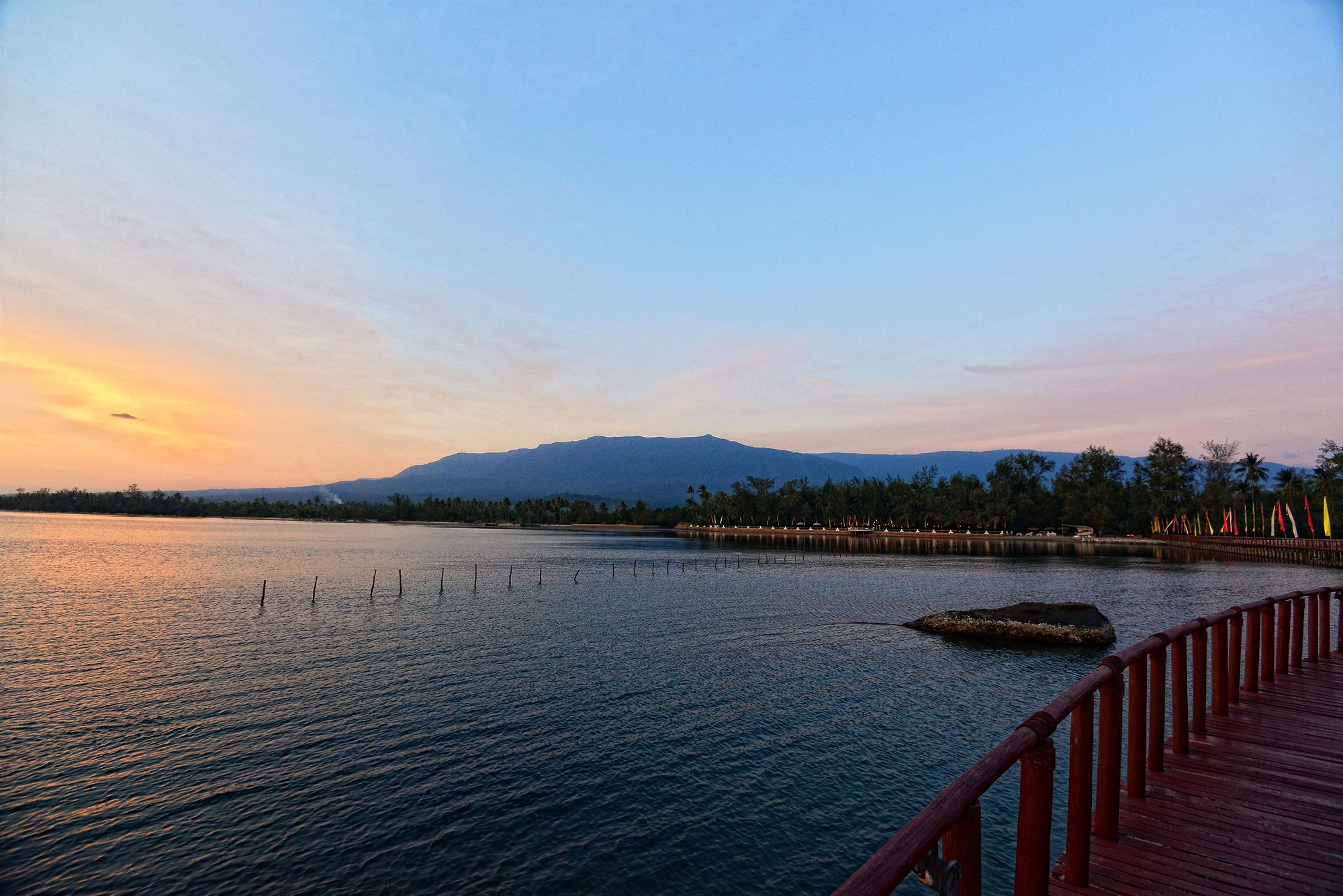 Nataya Round House Coral Bay Resort Kampot Esterno foto