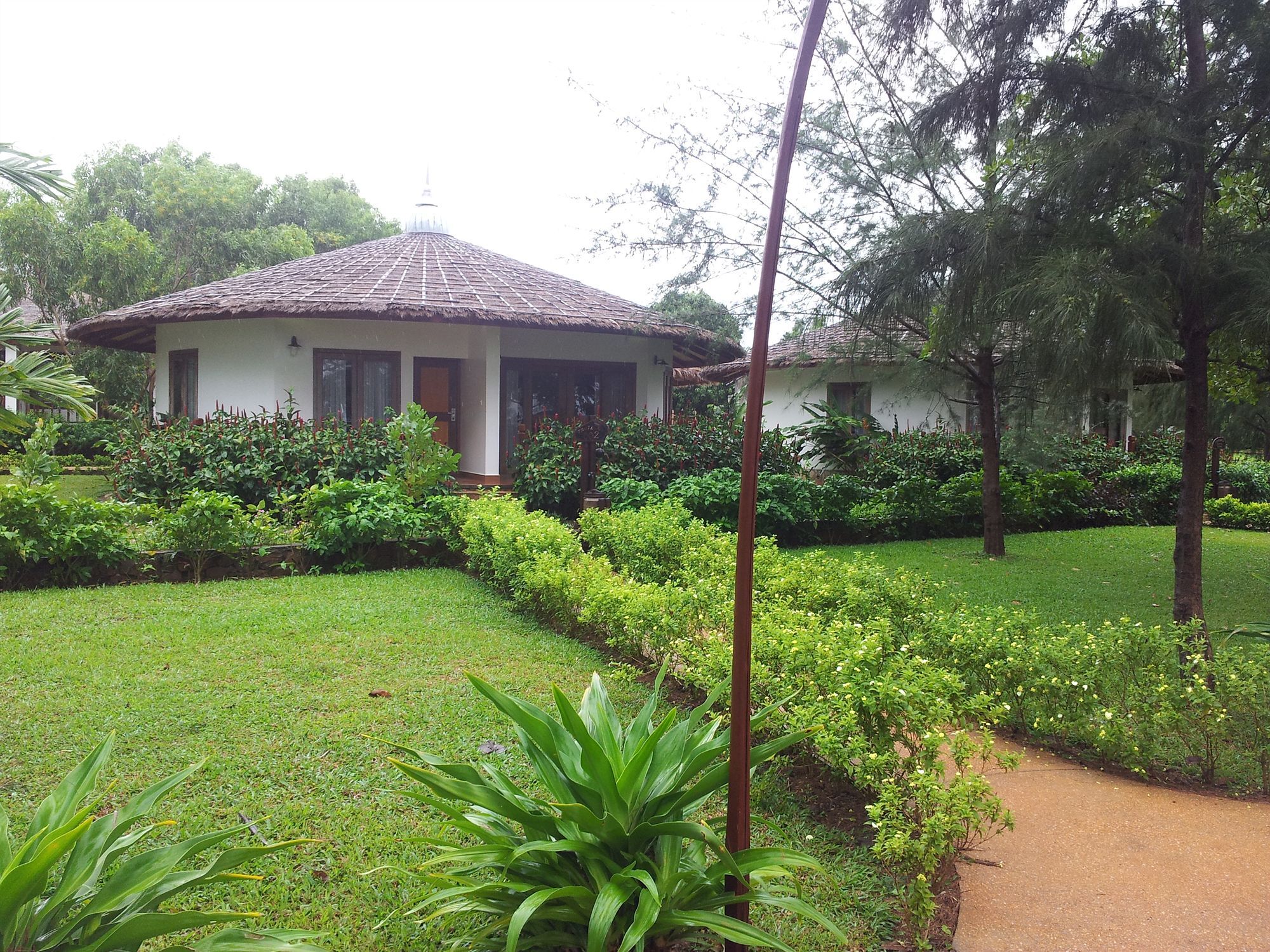 Nataya Round House Coral Bay Resort Kampot Esterno foto